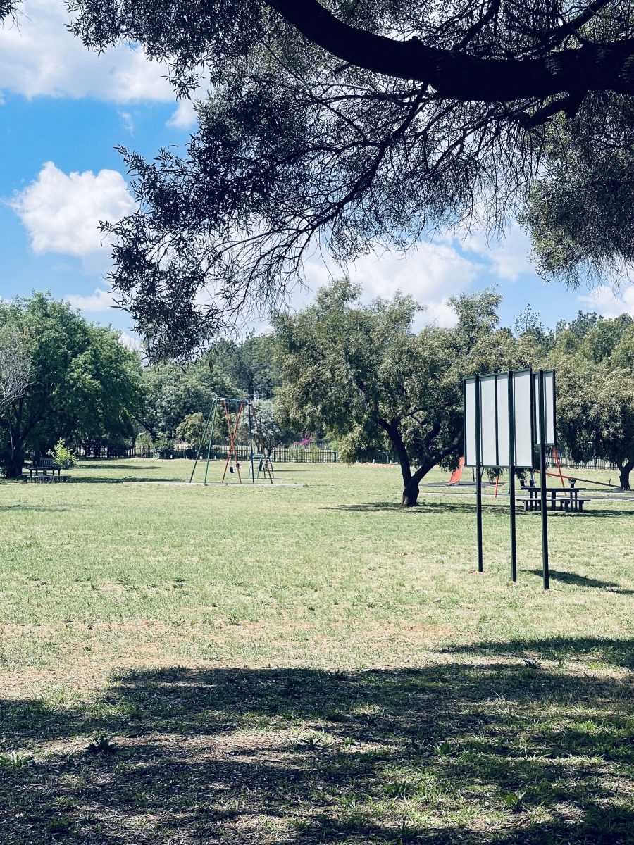 2 Bedroom Property for Sale in Woodmead Gauteng