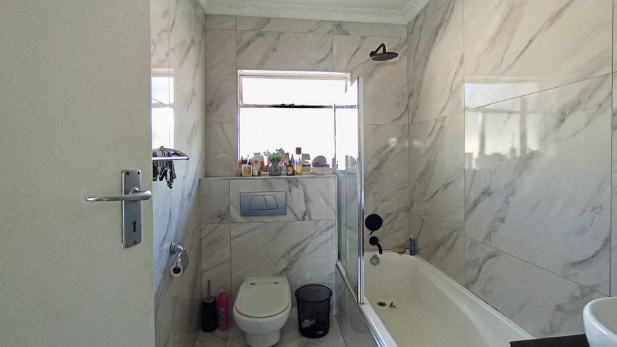 4 Bedroom Property for Sale in Morningside Gauteng