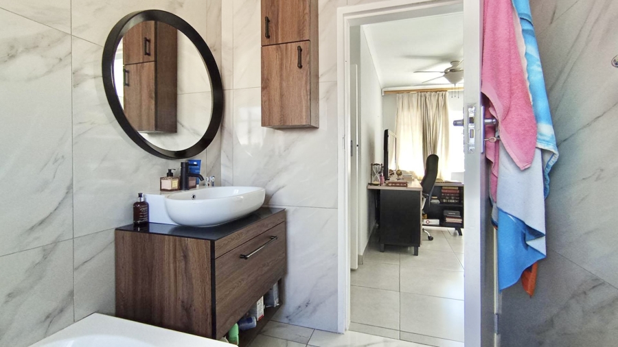 4 Bedroom Property for Sale in Morningside Gauteng