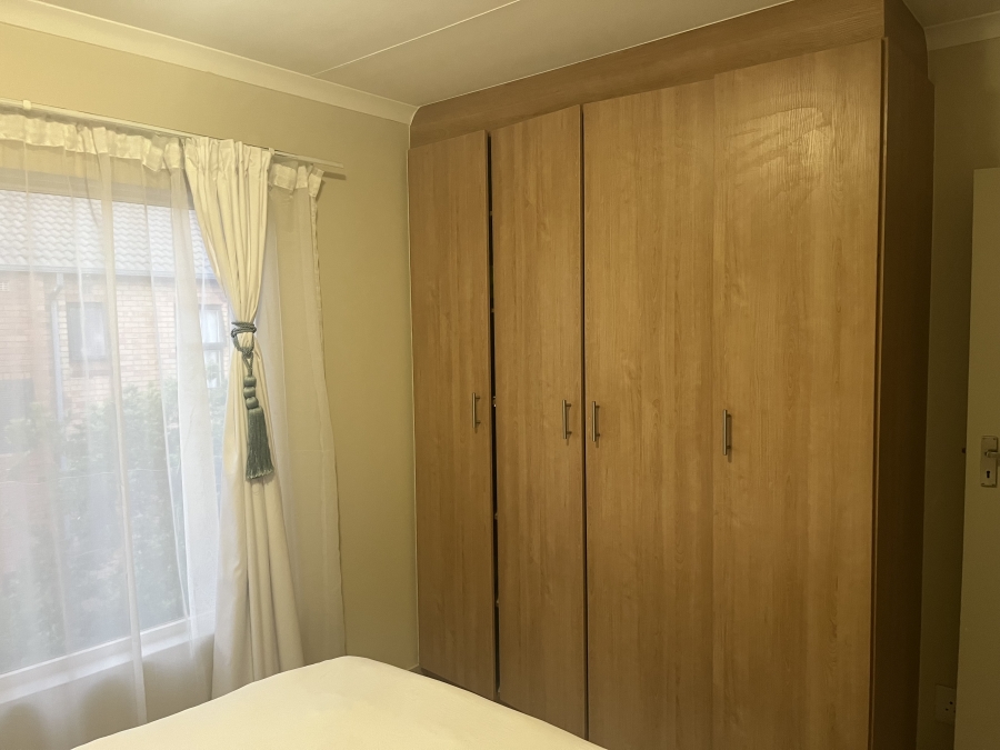 2 Bedroom Property for Sale in Olympus Heights Estate Gauteng