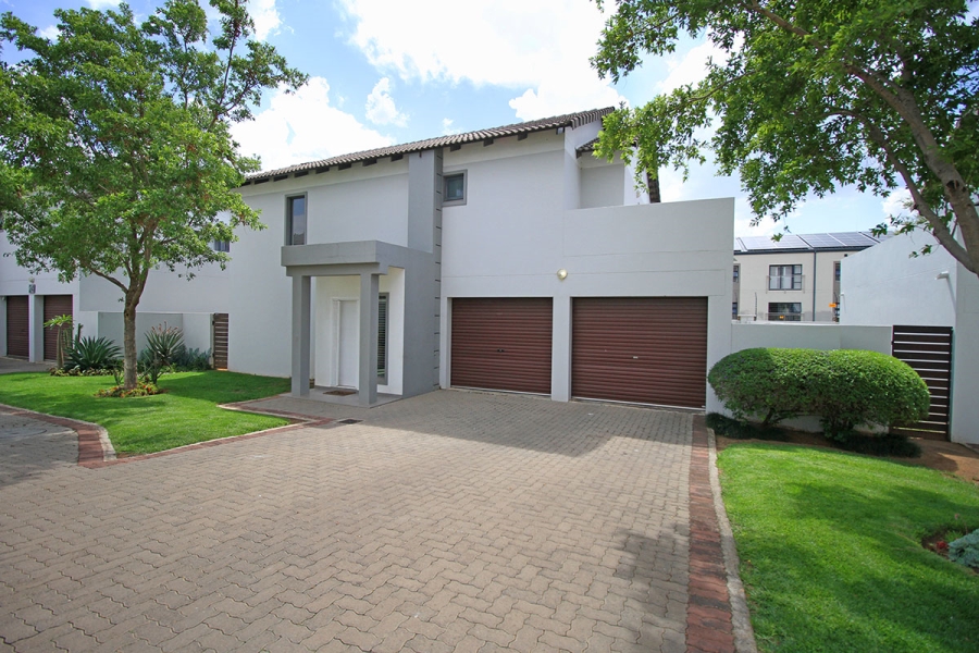 3 Bedroom Property for Sale in Broadacres Gauteng