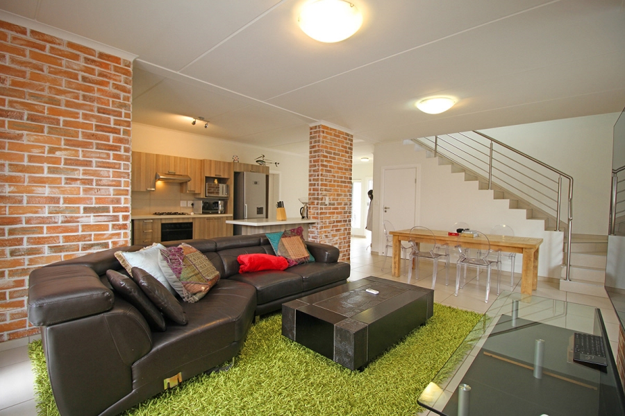 3 Bedroom Property for Sale in Broadacres Gauteng