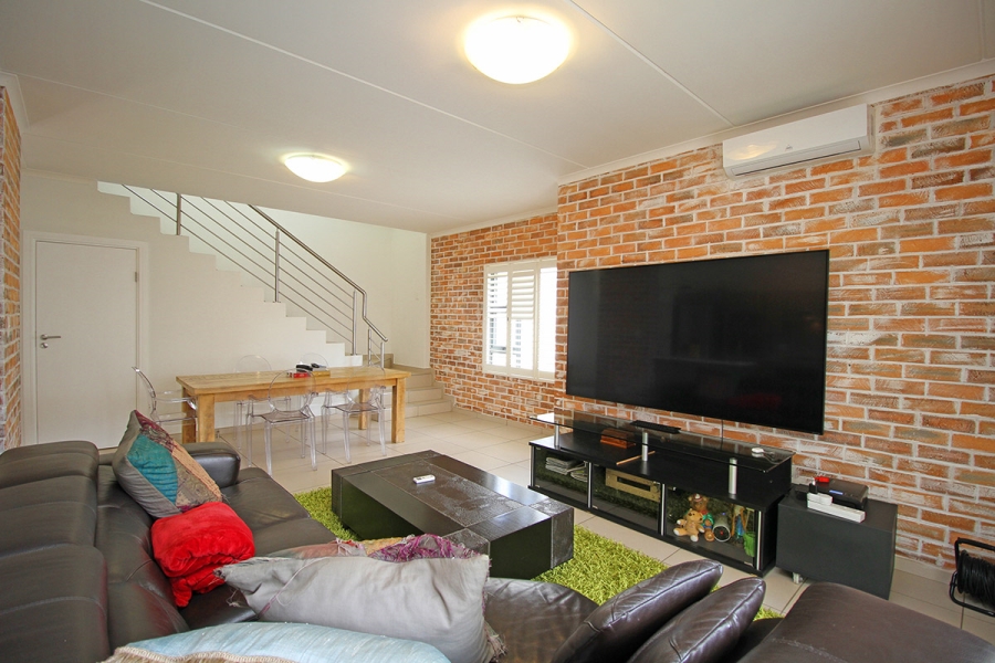 3 Bedroom Property for Sale in Broadacres Gauteng