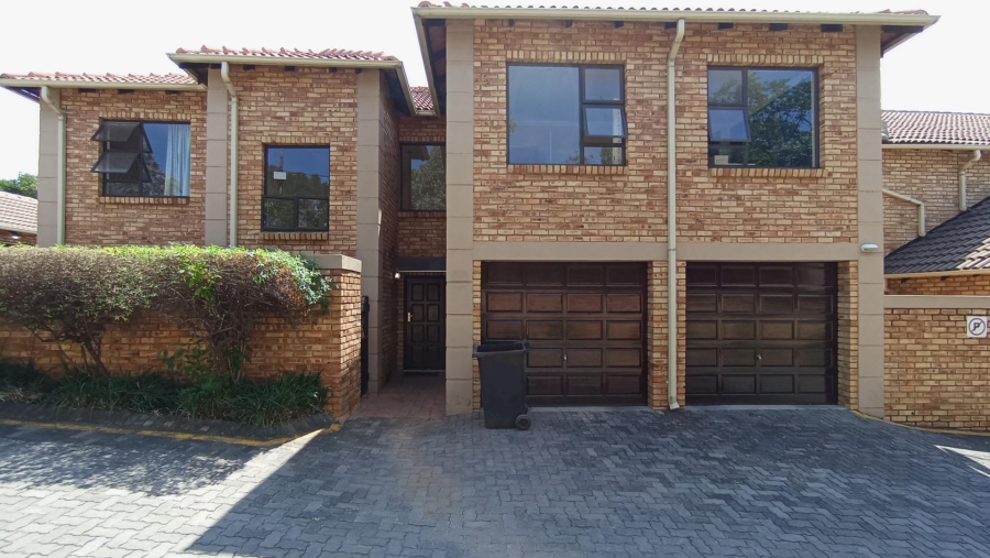 5 Bedroom Property for Sale in Beverley Gauteng