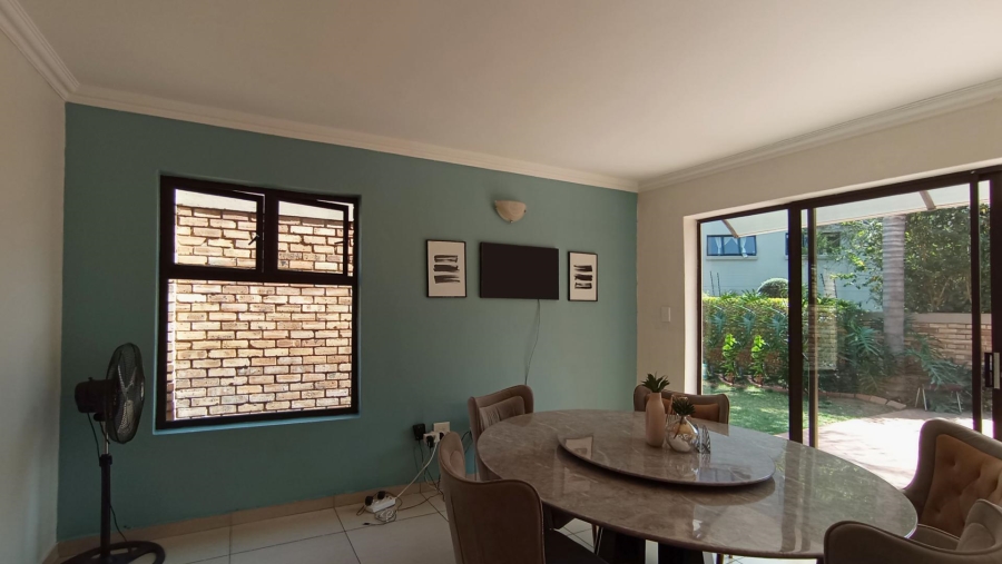 5 Bedroom Property for Sale in Beverley Gauteng