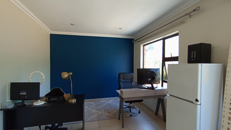 5 Bedroom Property for Sale in Beverley Gauteng