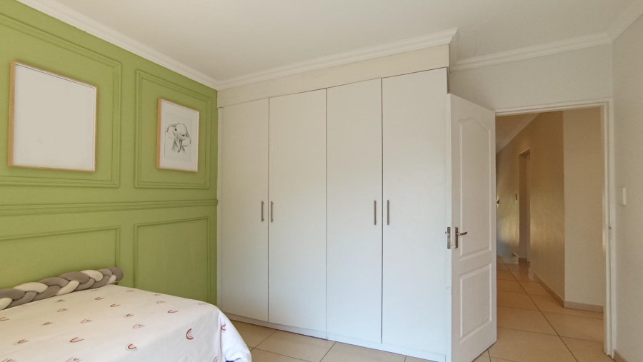 5 Bedroom Property for Sale in Beverley Gauteng