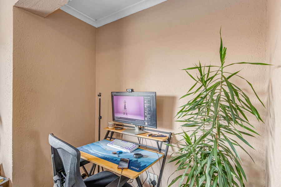 2 Bedroom Property for Sale in Fairland Gauteng