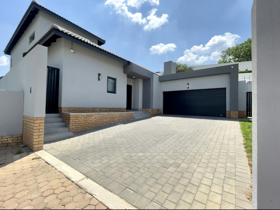 3 Bedroom Property for Sale in Bryanston Gauteng