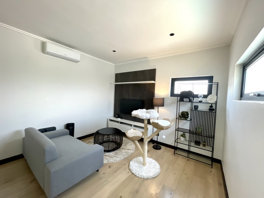 3 Bedroom Property for Sale in Bryanston Gauteng