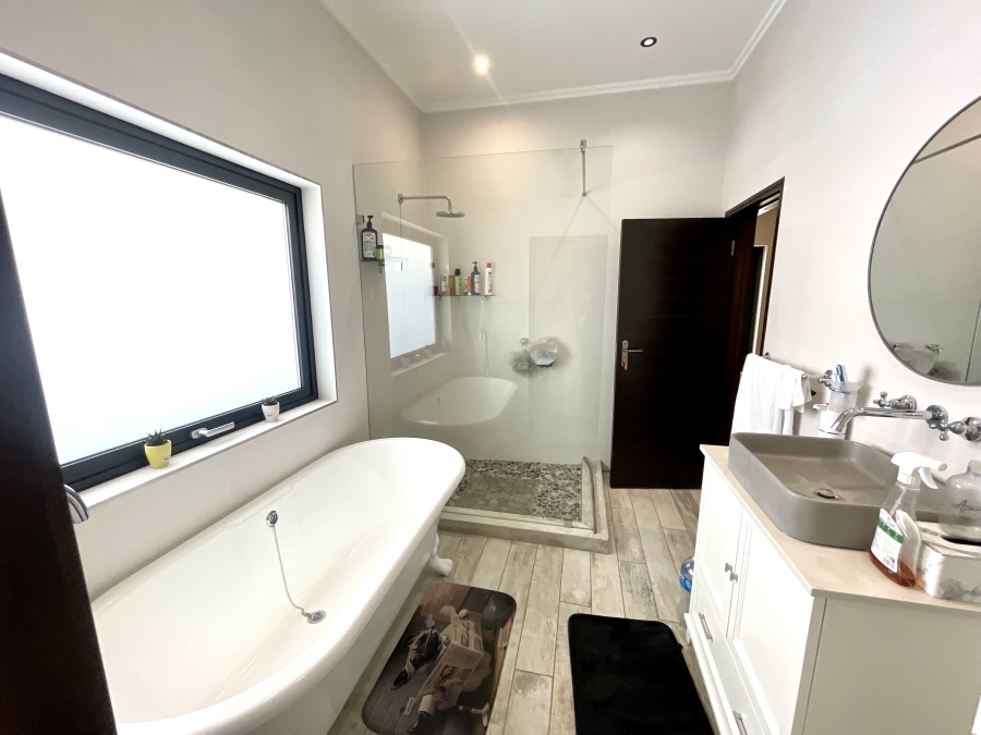 3 Bedroom Property for Sale in Bryanston Gauteng