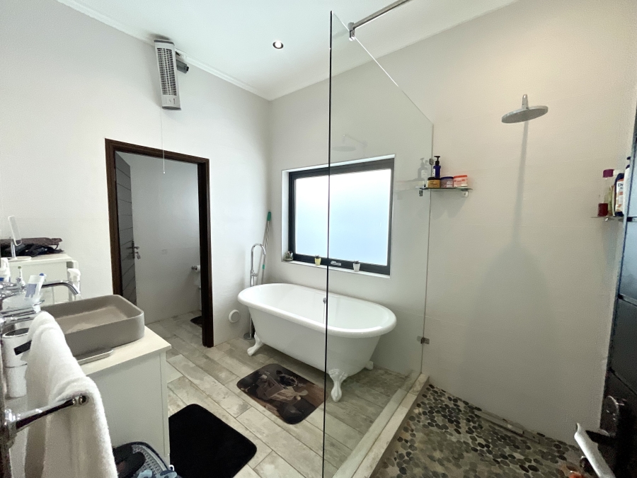 3 Bedroom Property for Sale in Bryanston Gauteng