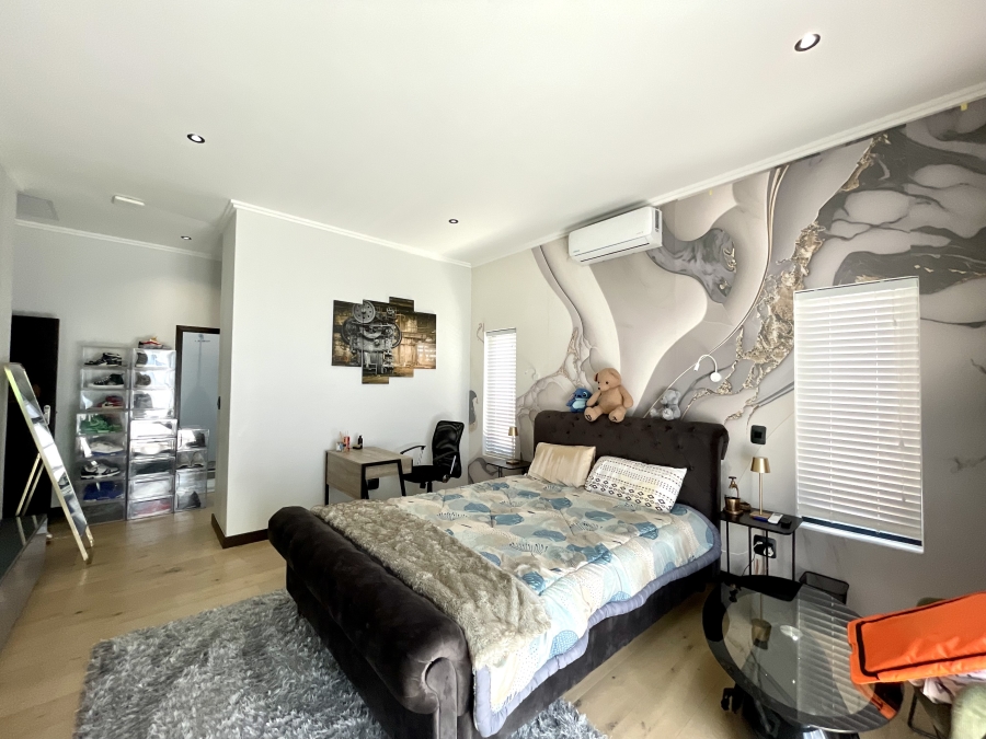 3 Bedroom Property for Sale in Bryanston Gauteng