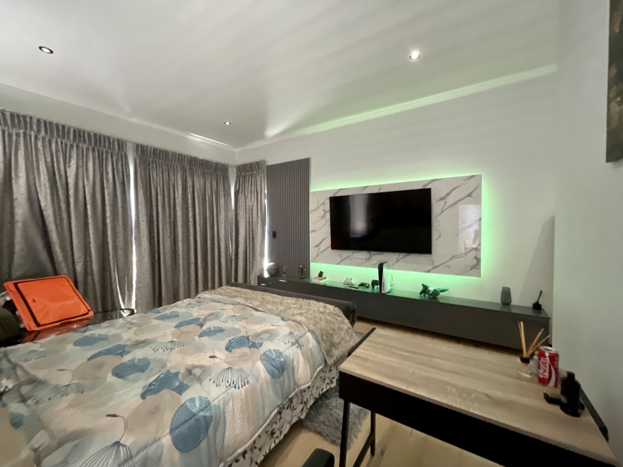 3 Bedroom Property for Sale in Bryanston Gauteng