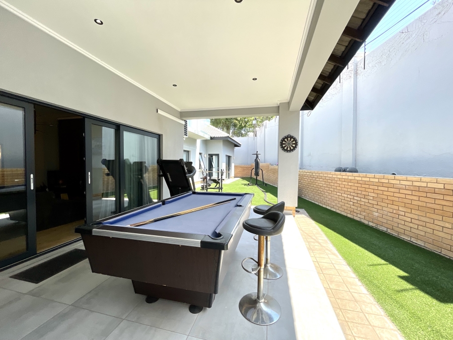 3 Bedroom Property for Sale in Bryanston Gauteng