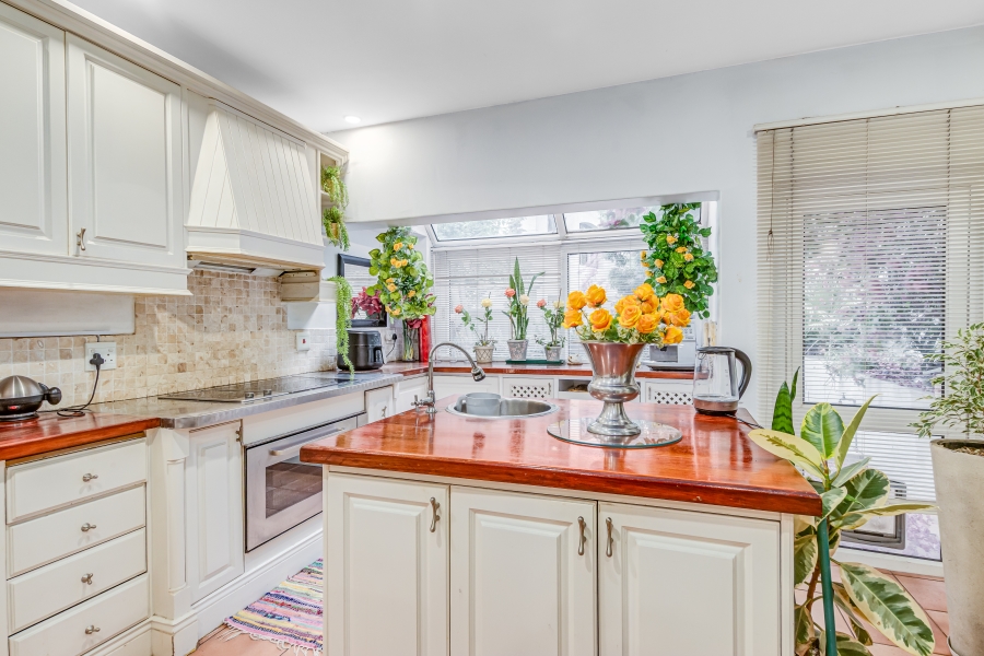 5 Bedroom Property for Sale in Dainfern Gauteng