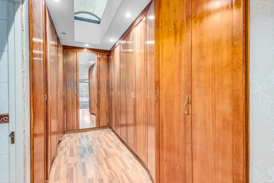 5 Bedroom Property for Sale in Dainfern Gauteng