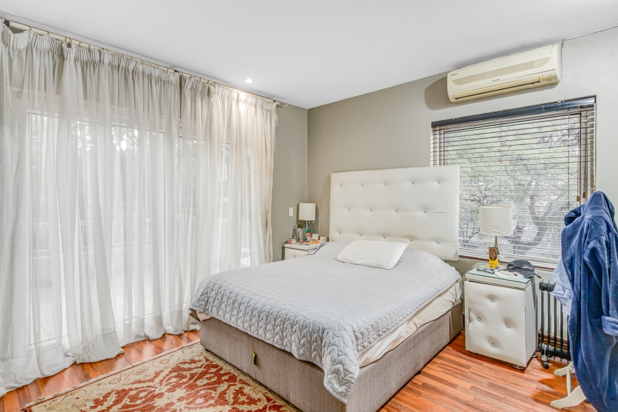 5 Bedroom Property for Sale in Dainfern Gauteng