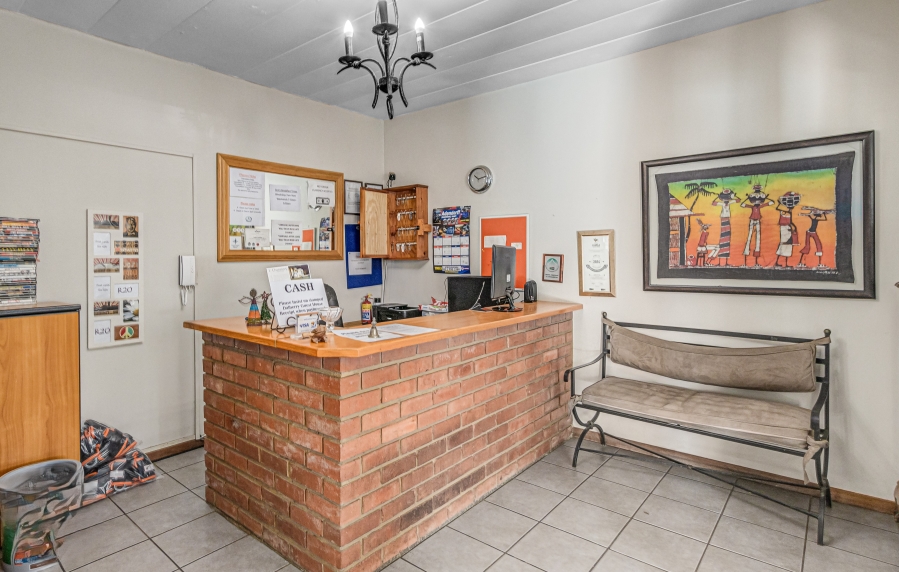 6 Bedroom Property for Sale in Magaliessig Gauteng