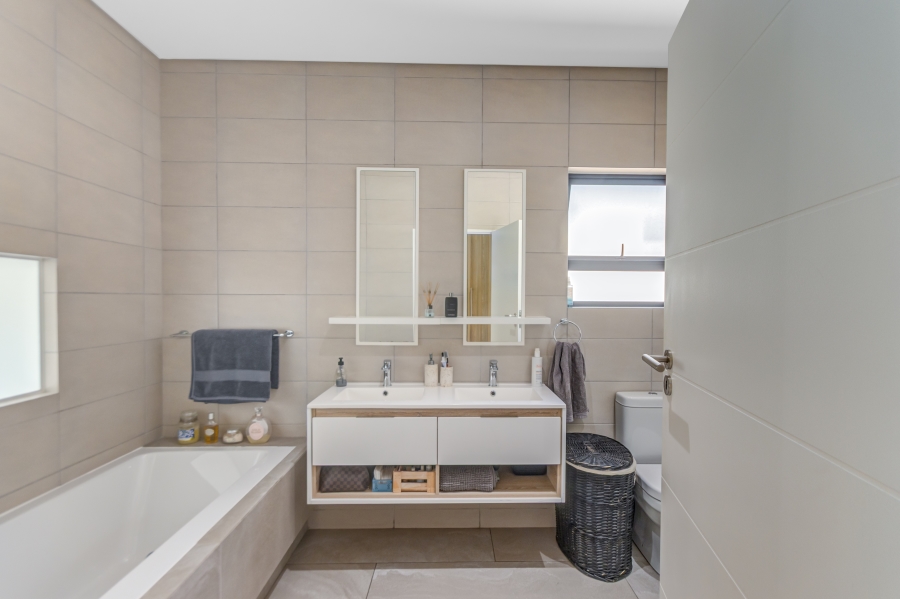 3 Bedroom Property for Sale in Kyalami Gauteng