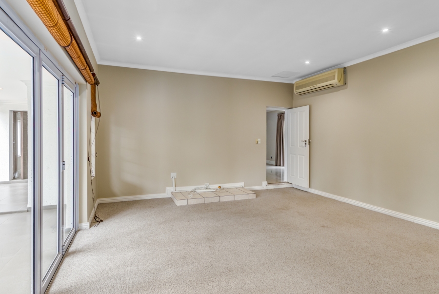 5 Bedroom Property for Sale in Bryanston Gauteng