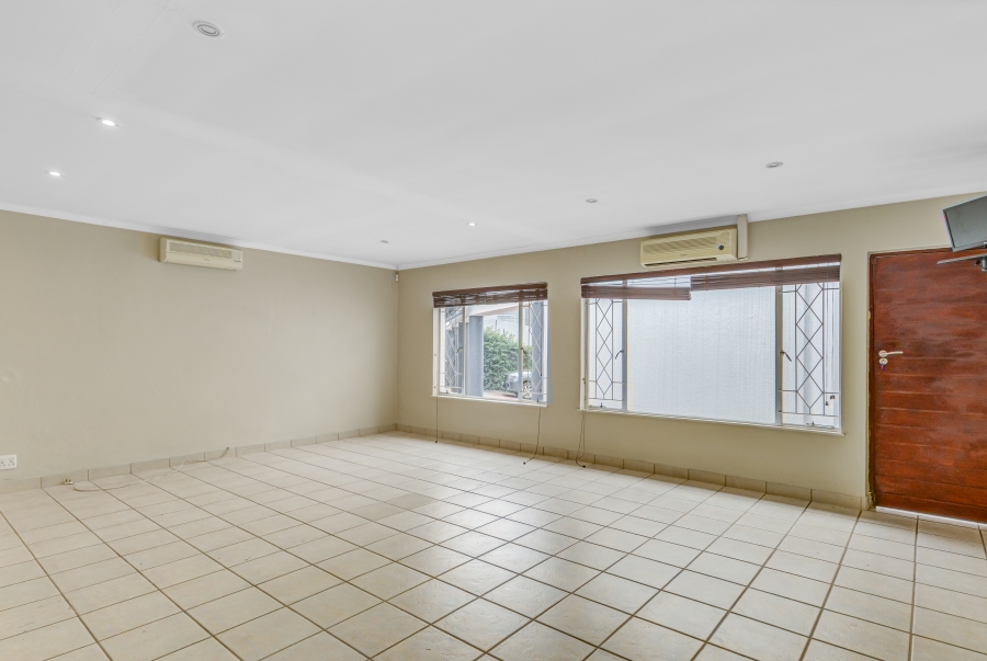 5 Bedroom Property for Sale in Bryanston Gauteng