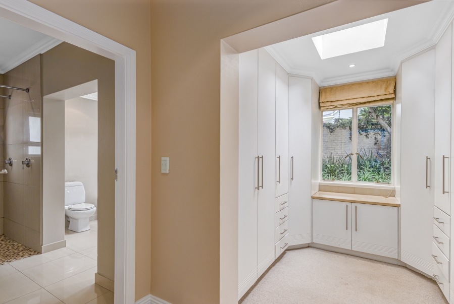 5 Bedroom Property for Sale in Bryanston Gauteng