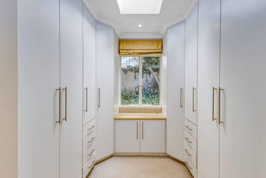 5 Bedroom Property for Sale in Bryanston Gauteng