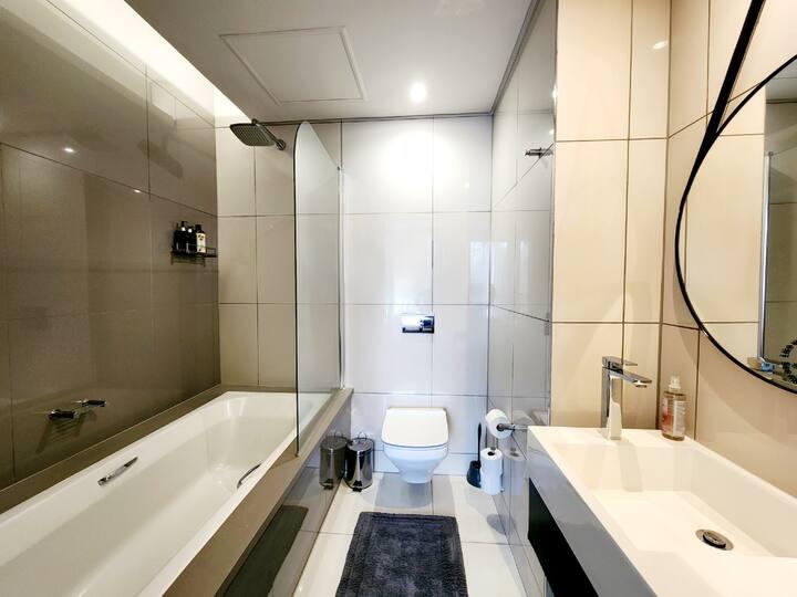 To Let 1 Bedroom Property for Rent in Sandown Gauteng