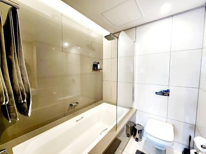 To Let 1 Bedroom Property for Rent in Sandown Gauteng