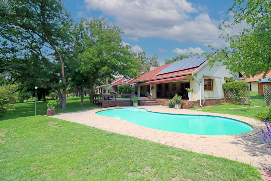 3 Bedroom Property for Sale in Chartwell Gauteng