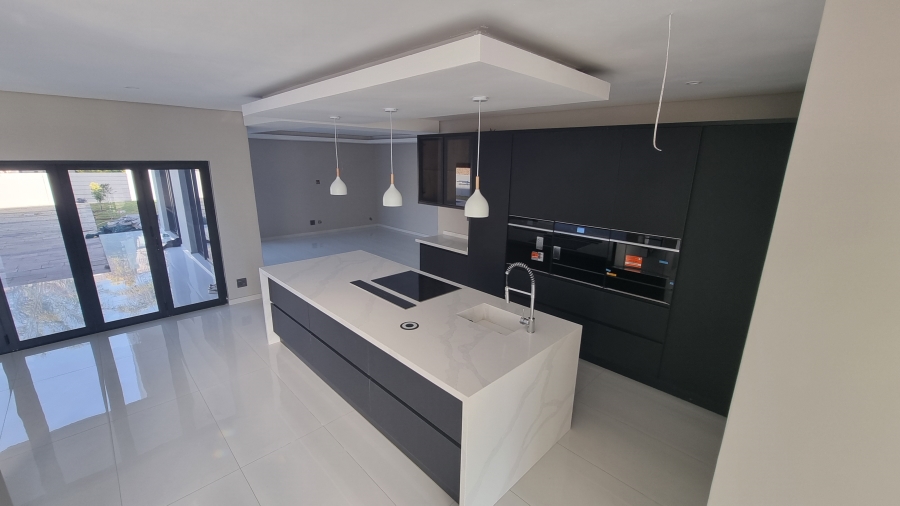 6 Bedroom Property for Sale in Silverwoods Country Estate Gauteng