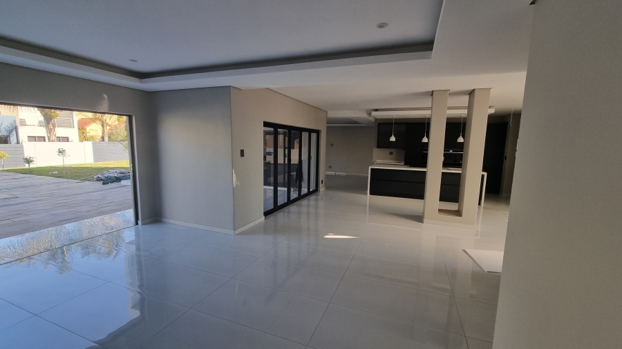 6 Bedroom Property for Sale in Silverwoods Country Estate Gauteng