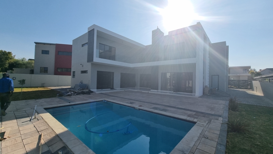 6 Bedroom Property for Sale in Silverwoods Country Estate Gauteng
