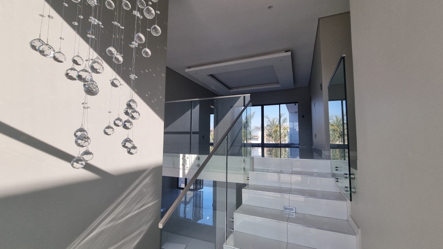 6 Bedroom Property for Sale in Silverwoods Country Estate Gauteng