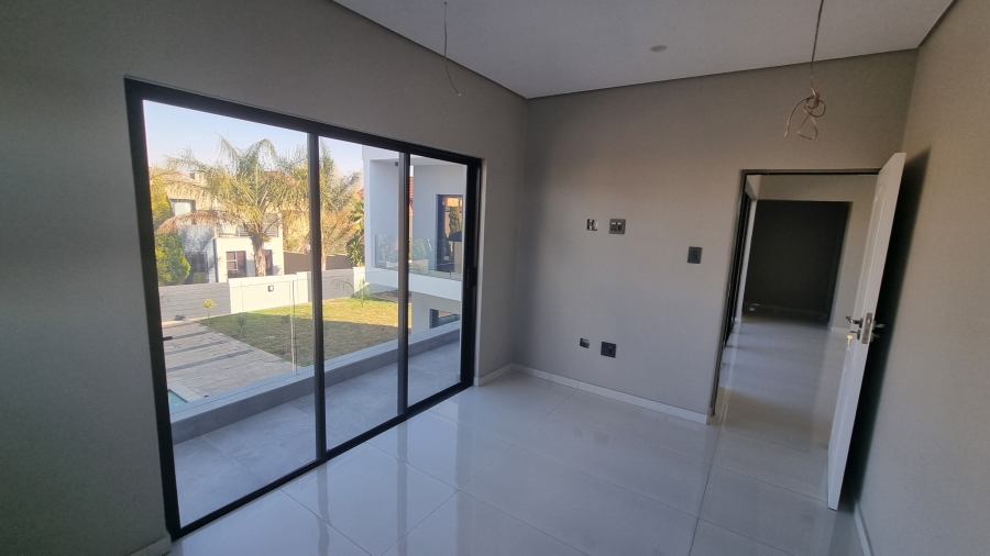 6 Bedroom Property for Sale in Silverwoods Country Estate Gauteng