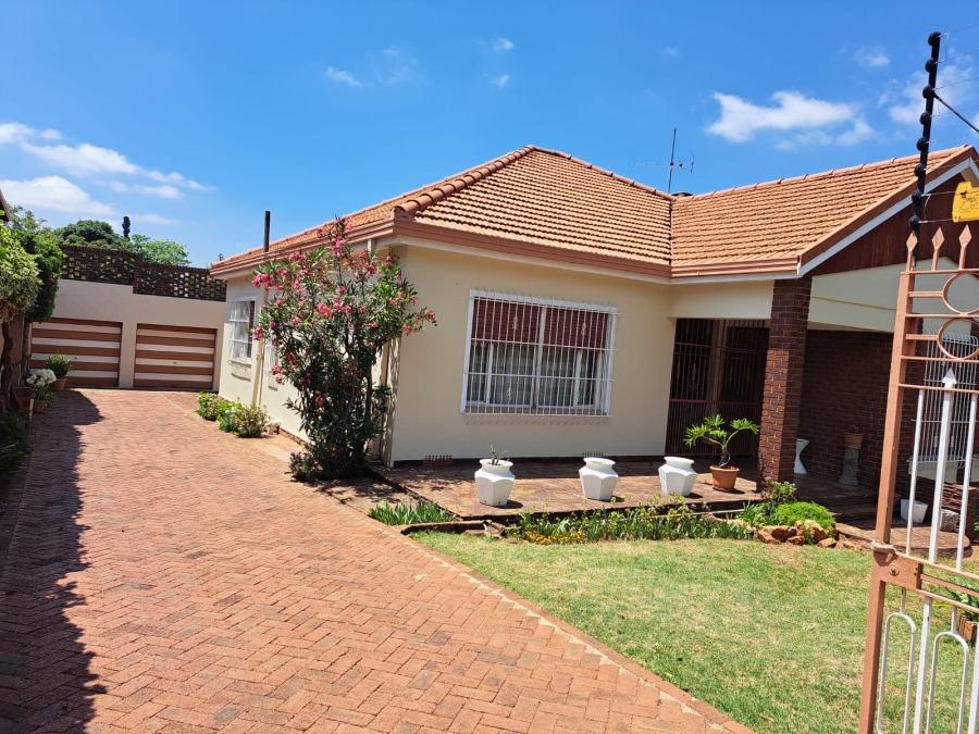 3 Bedroom Property for Sale in Observatory Gauteng