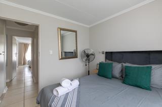 To Let 2 Bedroom Property for Rent in Sandown Gauteng