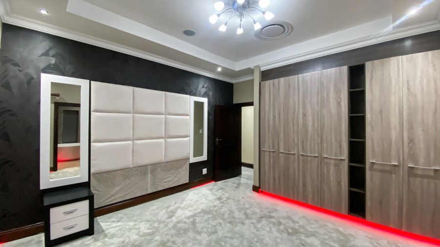 7 Bedroom Property for Sale in Blue Valley Golf Estate Gauteng