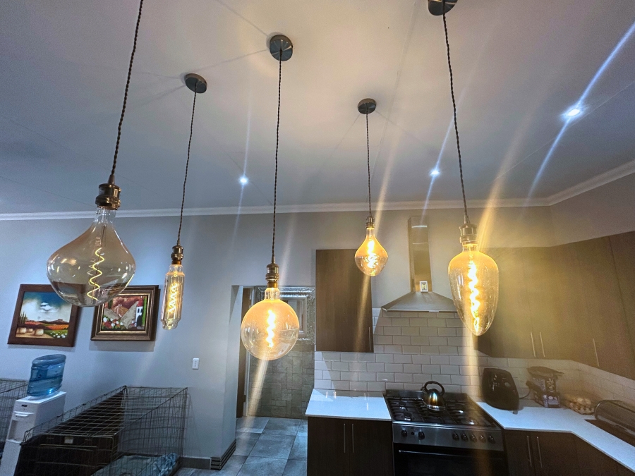 11 Bedroom Property for Sale in Gerardsville Gauteng