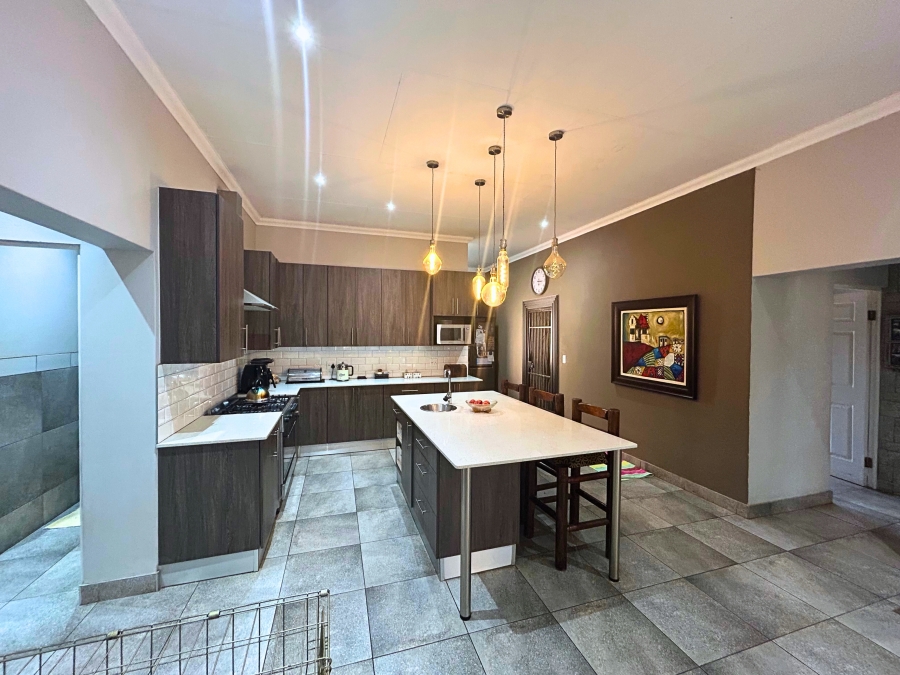 11 Bedroom Property for Sale in Gerardsville Gauteng