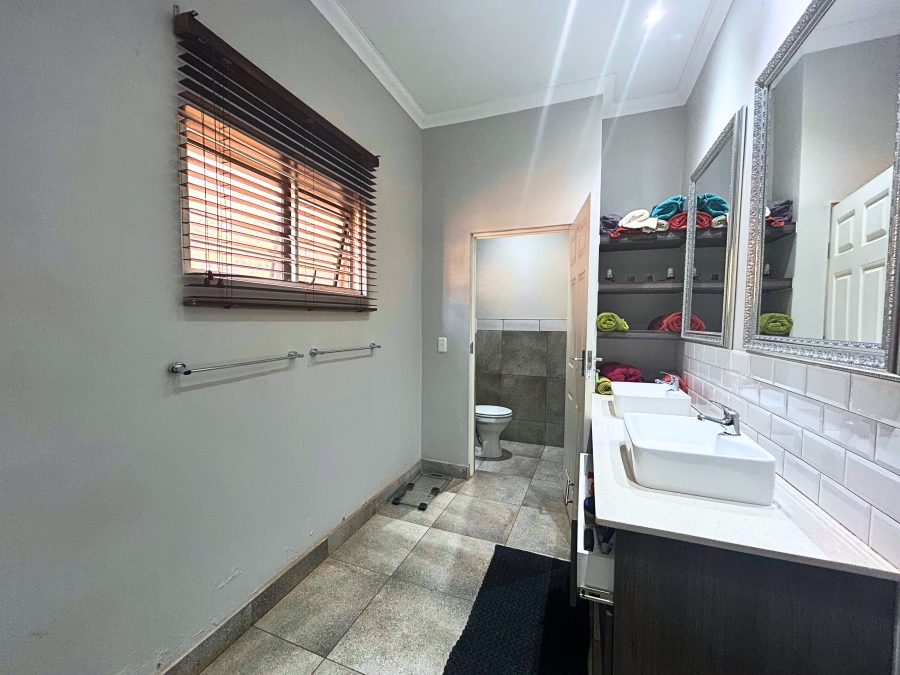 11 Bedroom Property for Sale in Gerardsville Gauteng