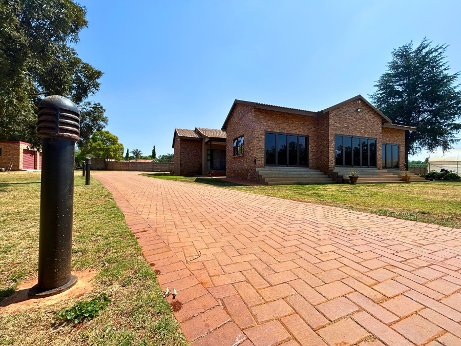 11 Bedroom Property for Sale in Gerardsville Gauteng