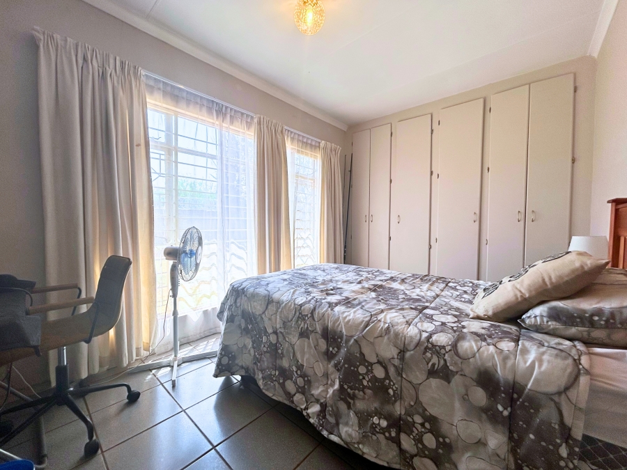 11 Bedroom Property for Sale in Gerardsville Gauteng