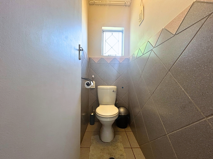 11 Bedroom Property for Sale in Gerardsville Gauteng