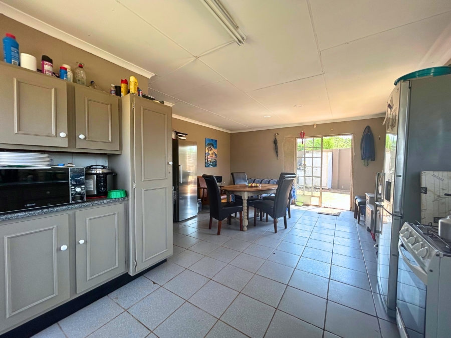 11 Bedroom Property for Sale in Gerardsville Gauteng