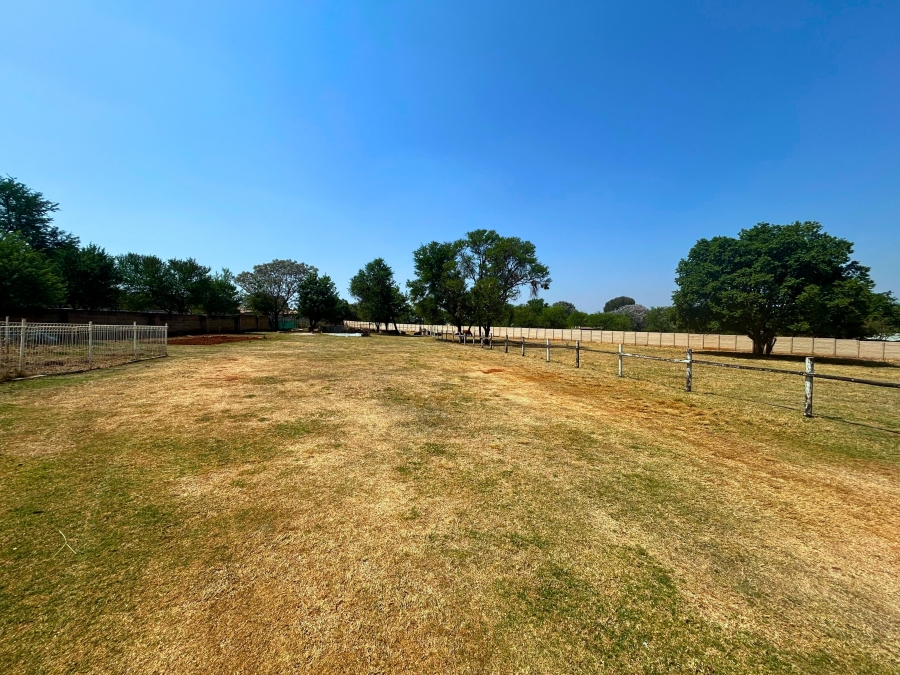 11 Bedroom Property for Sale in Gerardsville Gauteng