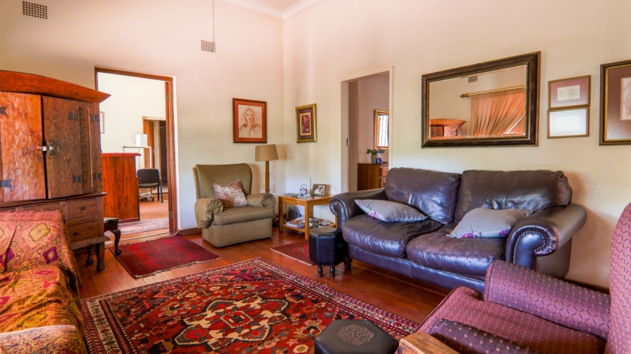 7 Bedroom Property for Sale in Die Hoewes Gauteng