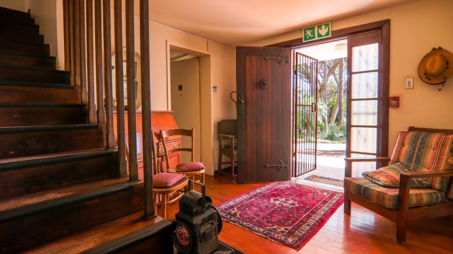 7 Bedroom Property for Sale in Die Hoewes Gauteng