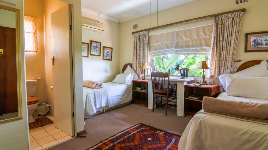 7 Bedroom Property for Sale in Die Hoewes Gauteng